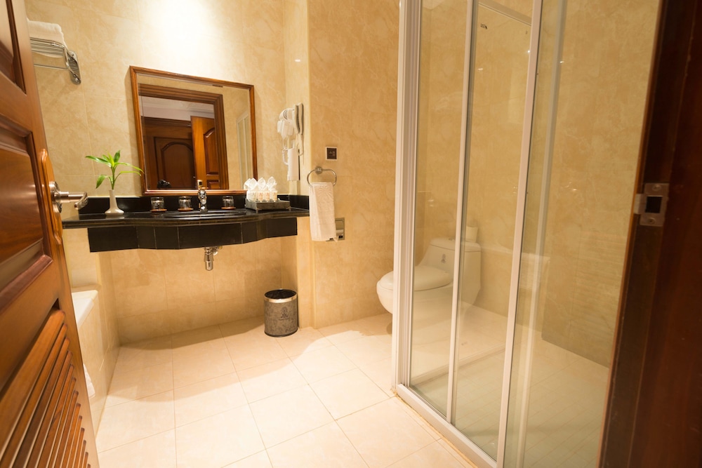 REGENCY ANGKOR HOTEL 50/50