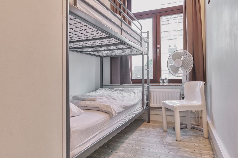 2Go4 Quality Hostel Brussels City Center 21/50