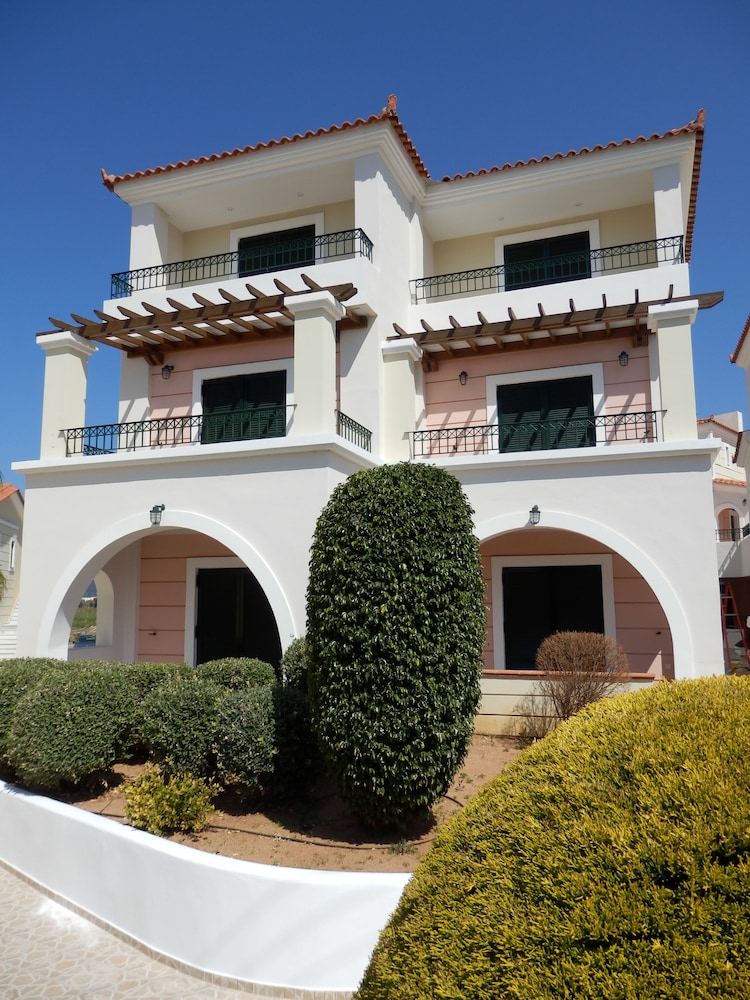 Messina Resort 43/47