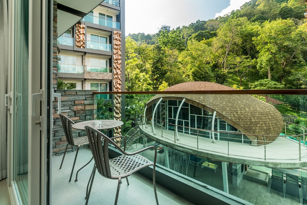 Emerald Terrace Condominium Resort 5/71