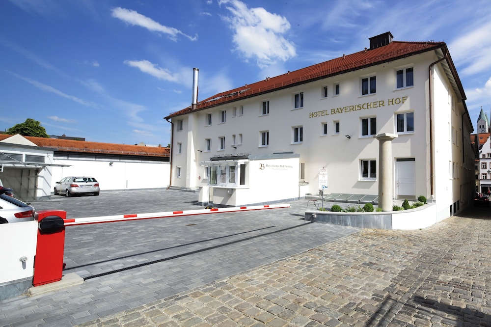 Hotel Bayerischer Hof. 27/31