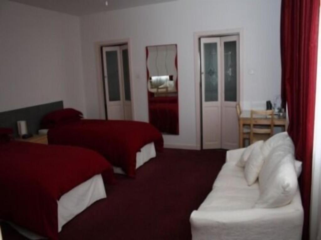 White Hart Hotel 6/9