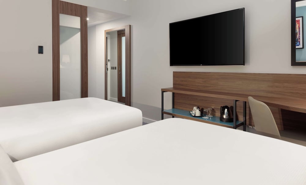 Hampton By Hilton Edinburgh Airport 13/56
