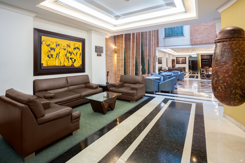 Hotel Embassy Park 16/25