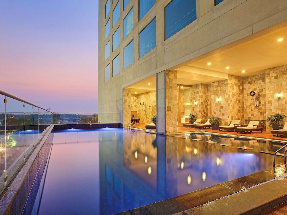 Novotel Ahmedabad 32/71