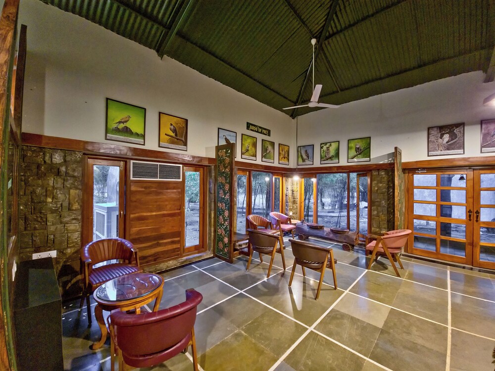 Tathastu Bandhavgarh 47/65