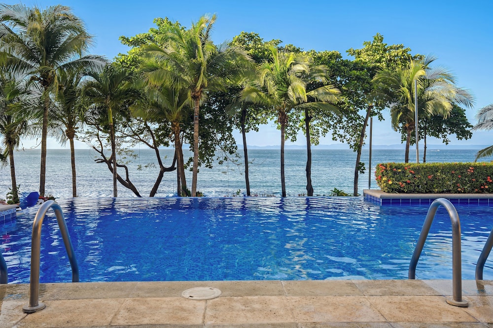 Bahia Pez Vela Resort 23/50