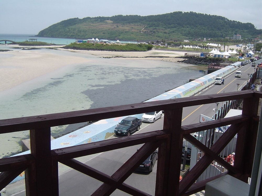 Ocean Grand Hotel Jeju 53/58