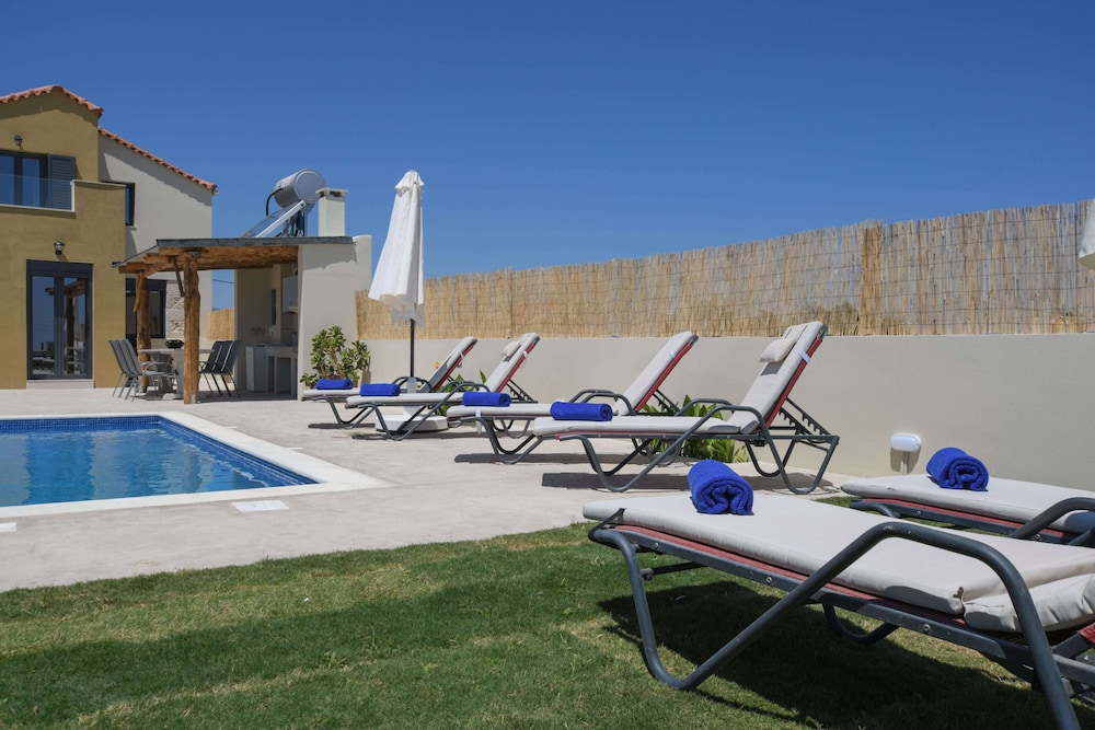 Arismari Villa - Private Pool 14/17