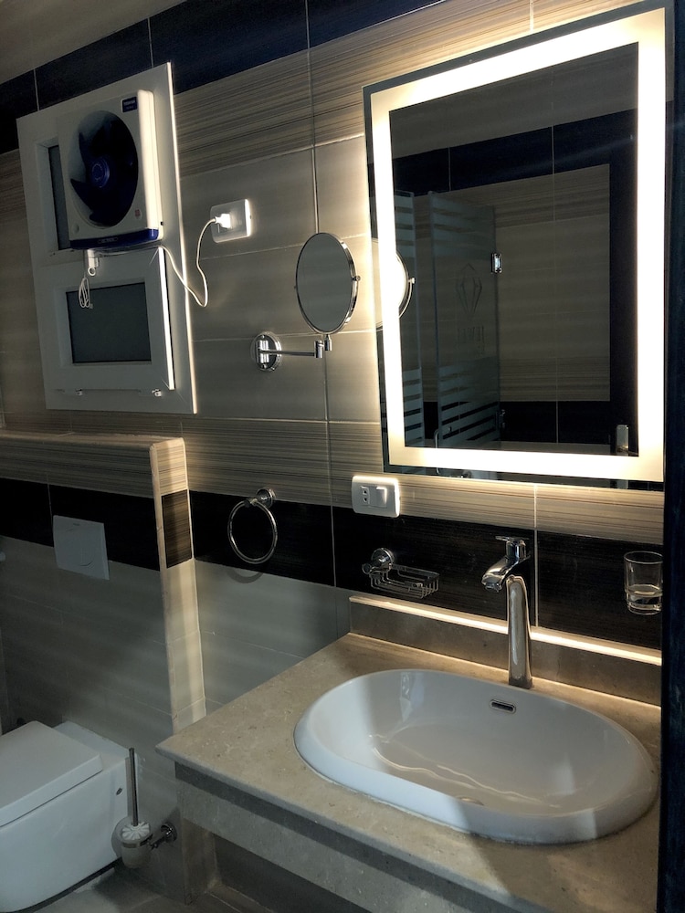 Jewel Dokki Hotel 35/37