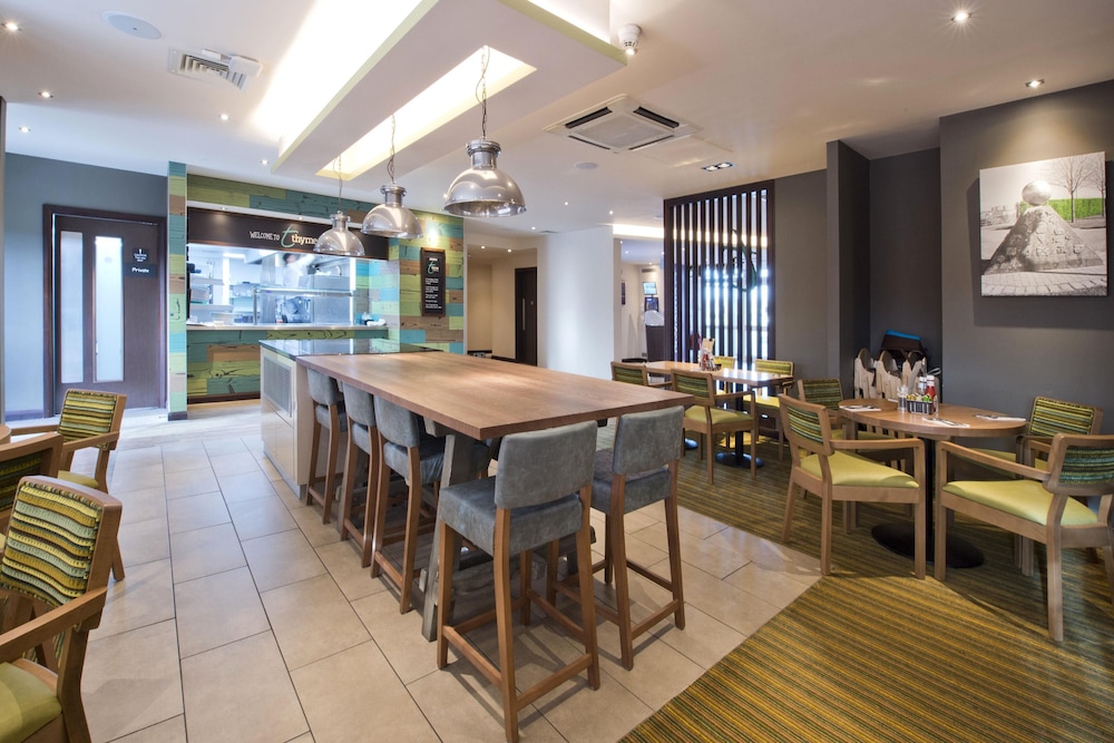 Premier Inn Glasgow Braehead 31/41