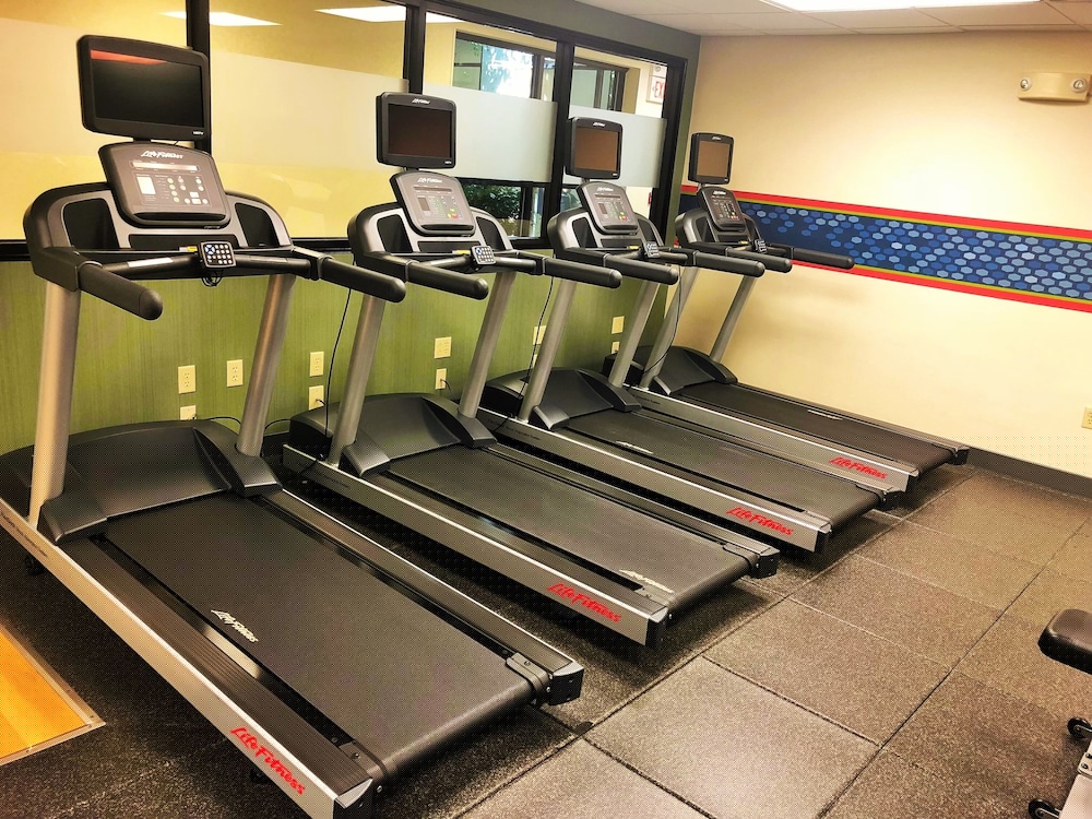 Hampton Inn Suites Fairfield 17/61