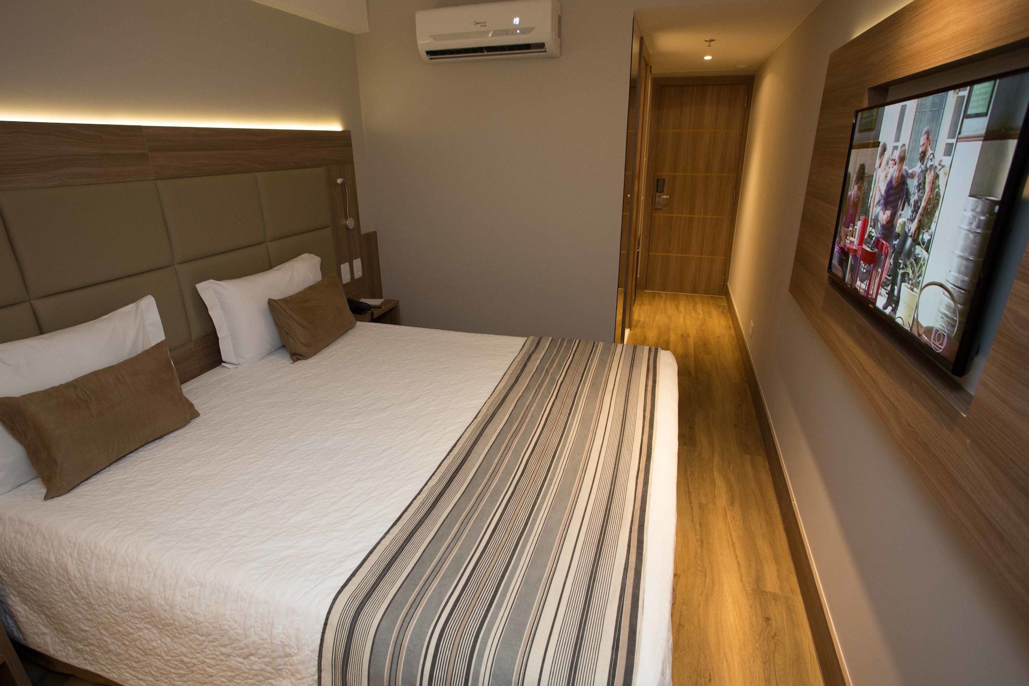 STANDARD, DOUBLE BED