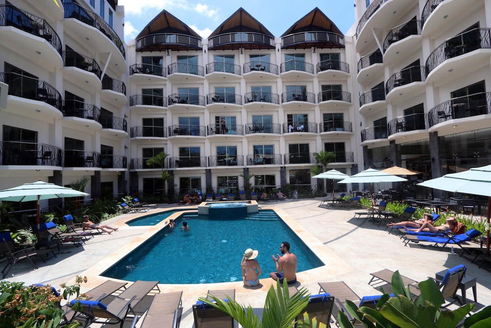 Sky Penthouses At Oceano 6/50