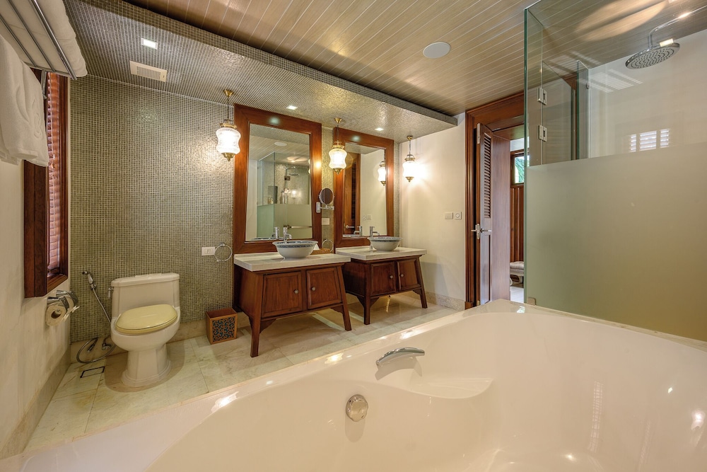 Maikhao Dream Villa Resort & Spa 65/67