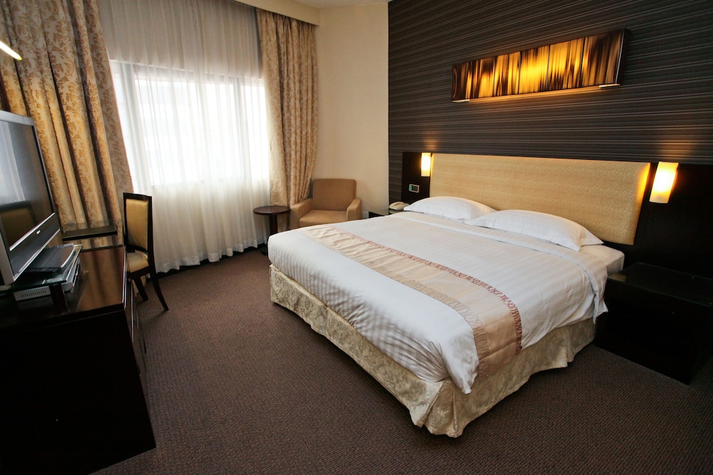 Hotel Royal Queens 11/27