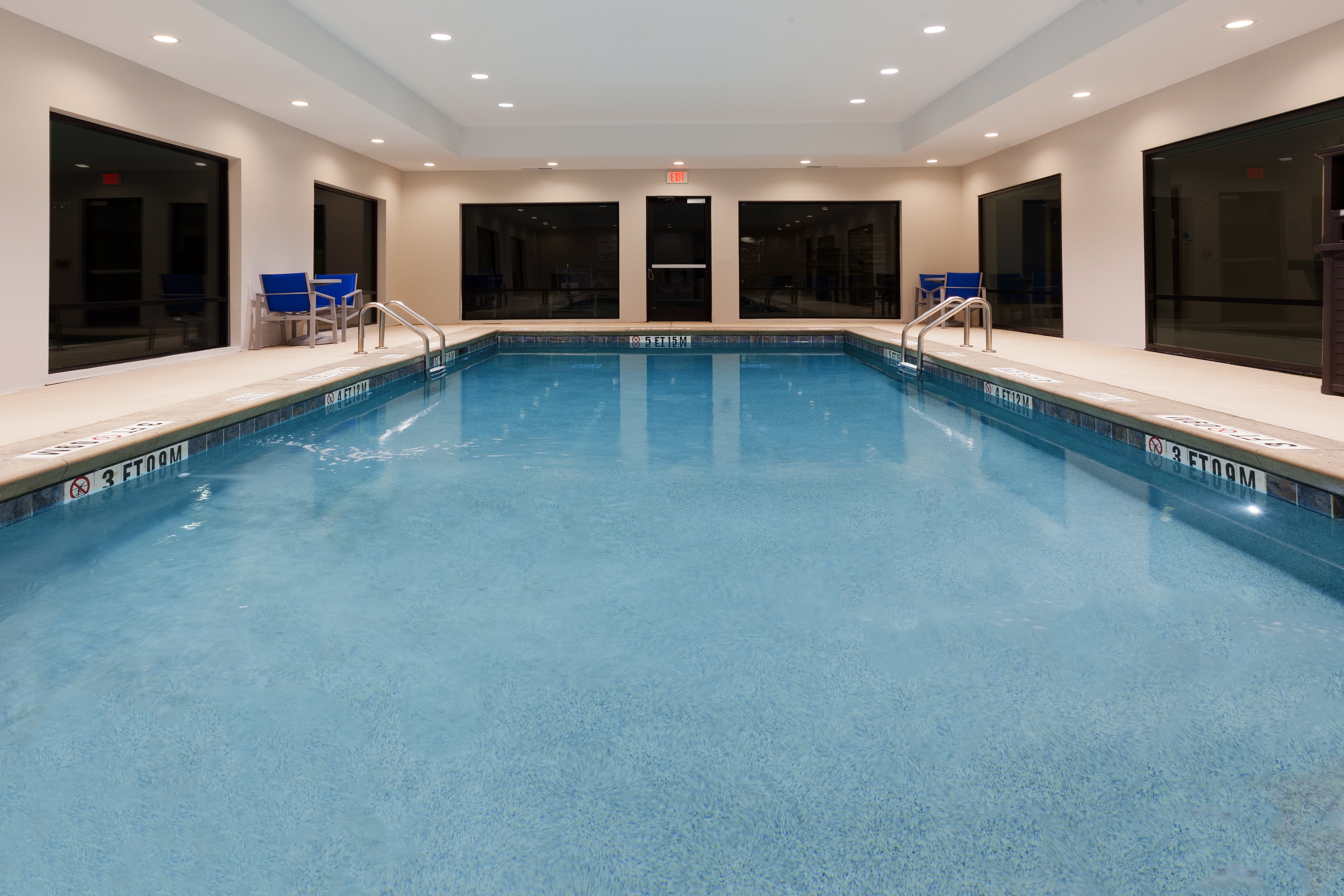 Holiday Inn Express & Suites Fayetteville 22/62