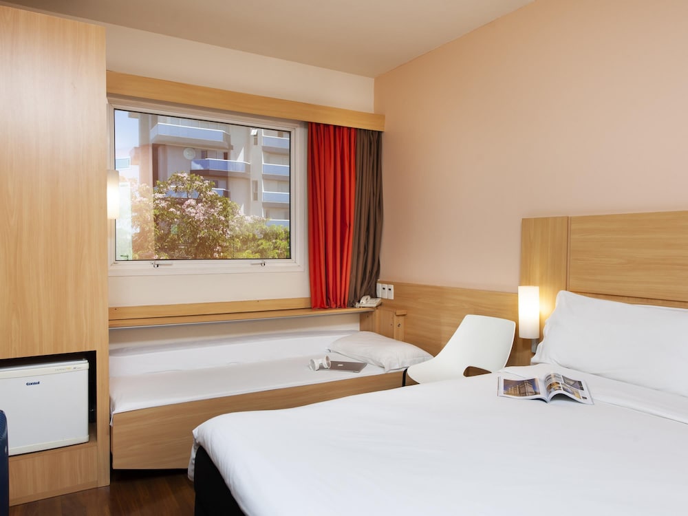 Ibis Sao Carlos 18/48