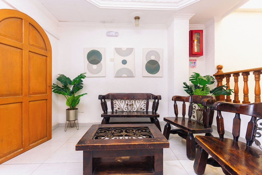 LA CASA DEL VIAJERO 40/55