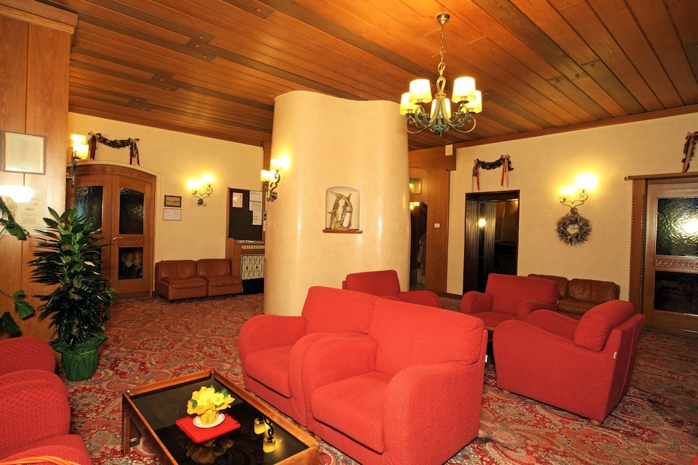 Hotel Pinzolo Dolomiti 69/76