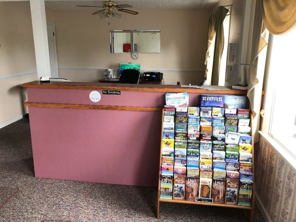 Fox Mountain Inn 5/50