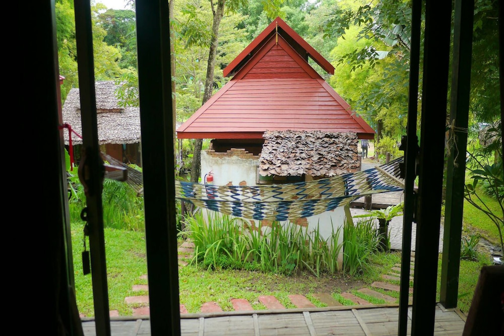 Pho Rak Nah Pai Hotel 40/48
