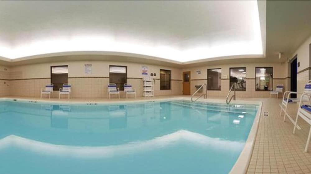 Holiday Inn Express Hotel Suites Grand Blanc 19/46