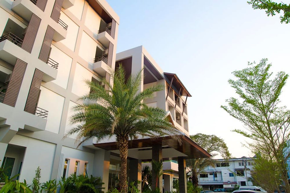 Green Hotel Resort Khon Kaen 2/55
