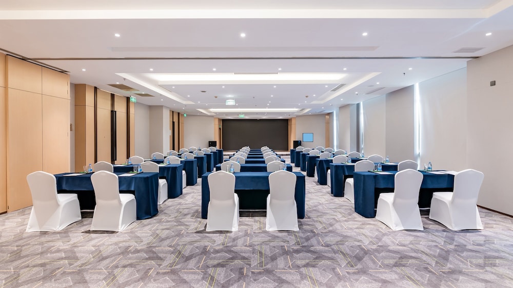 Holiday Inn Chongqing Guanyinqiao 41/50