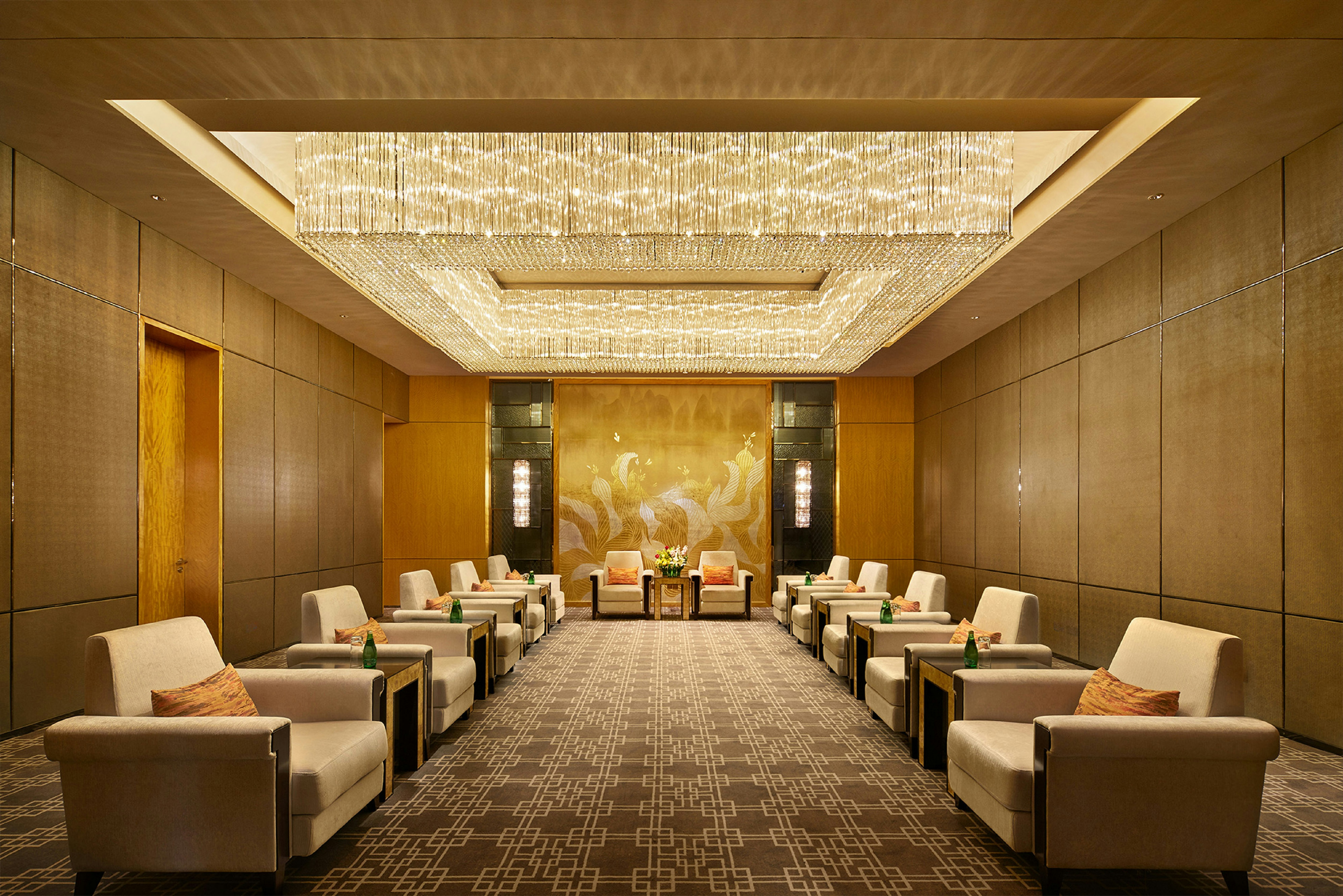 DoubleTree by Hilton Ningbo Beilun 34/58