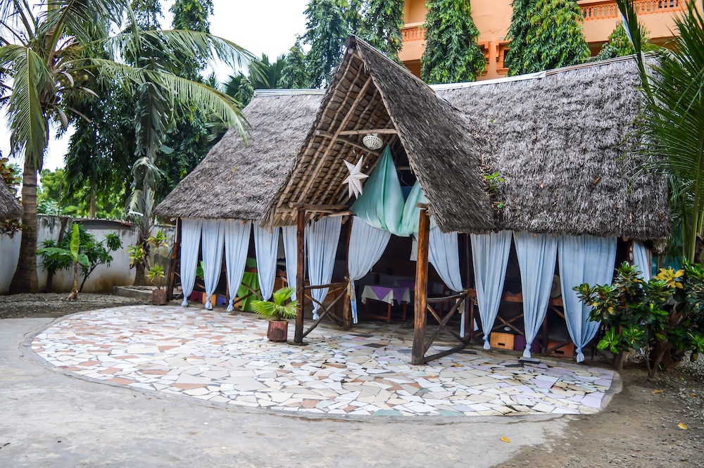 Ogalis K Coast Hotel 2/15