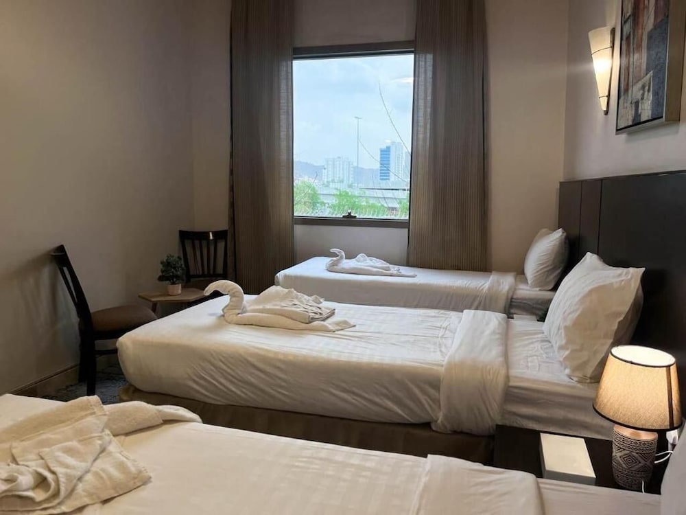 Hussein Hassan Ali Bayari Hotel 16/61