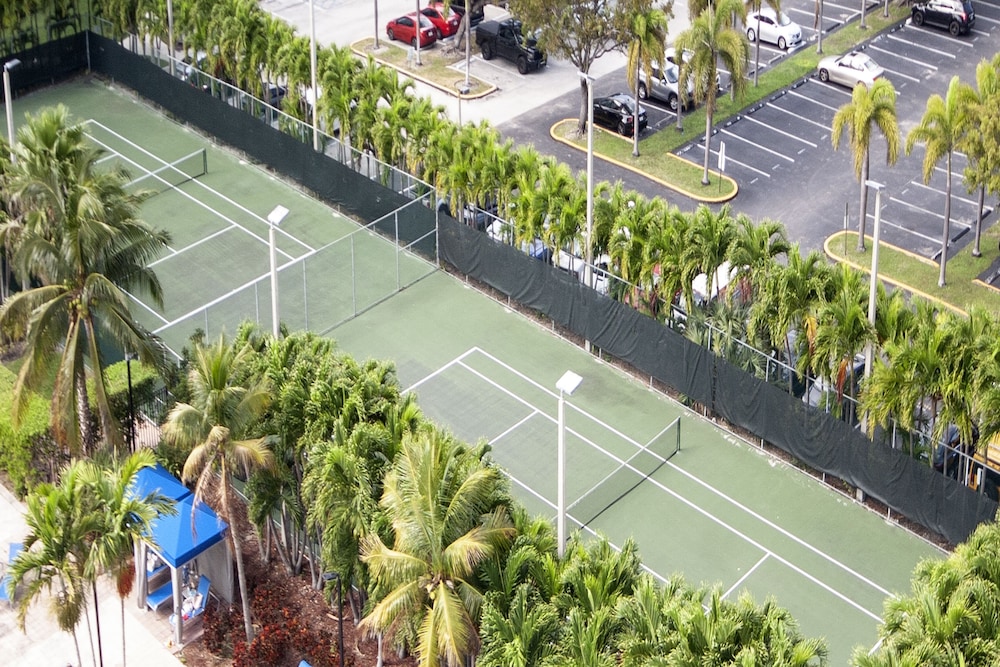Ocean Reserve OceanView Sunny Isles Luxury Condos 25/50