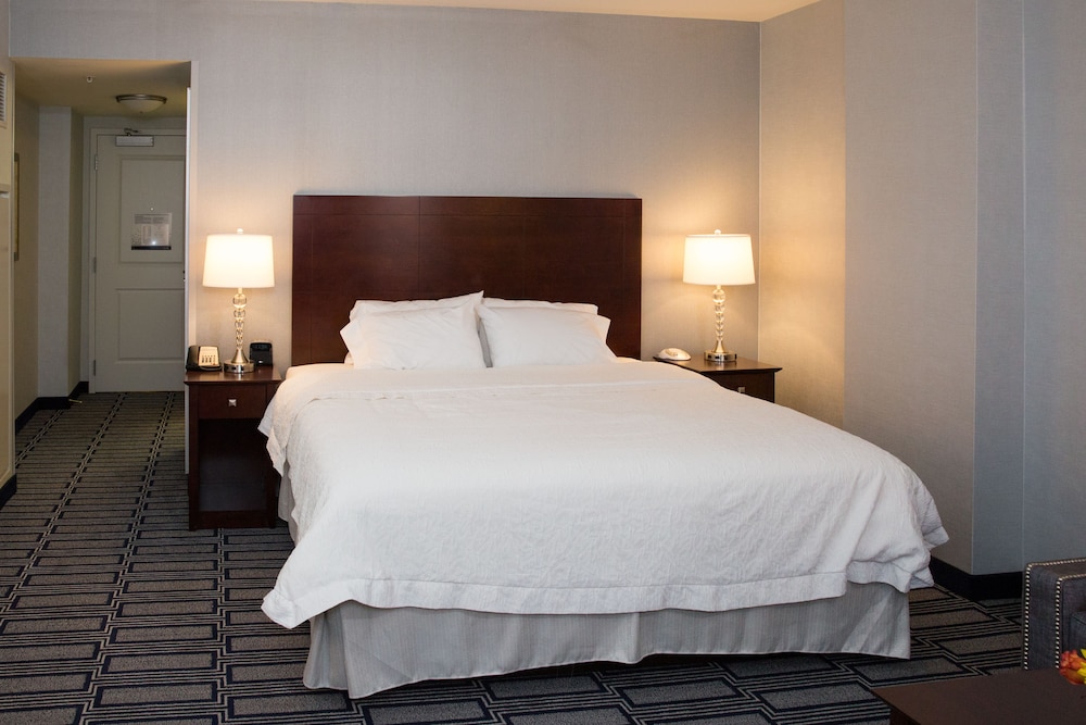 Hampton Inn & Suites Providence Downtown 6/50