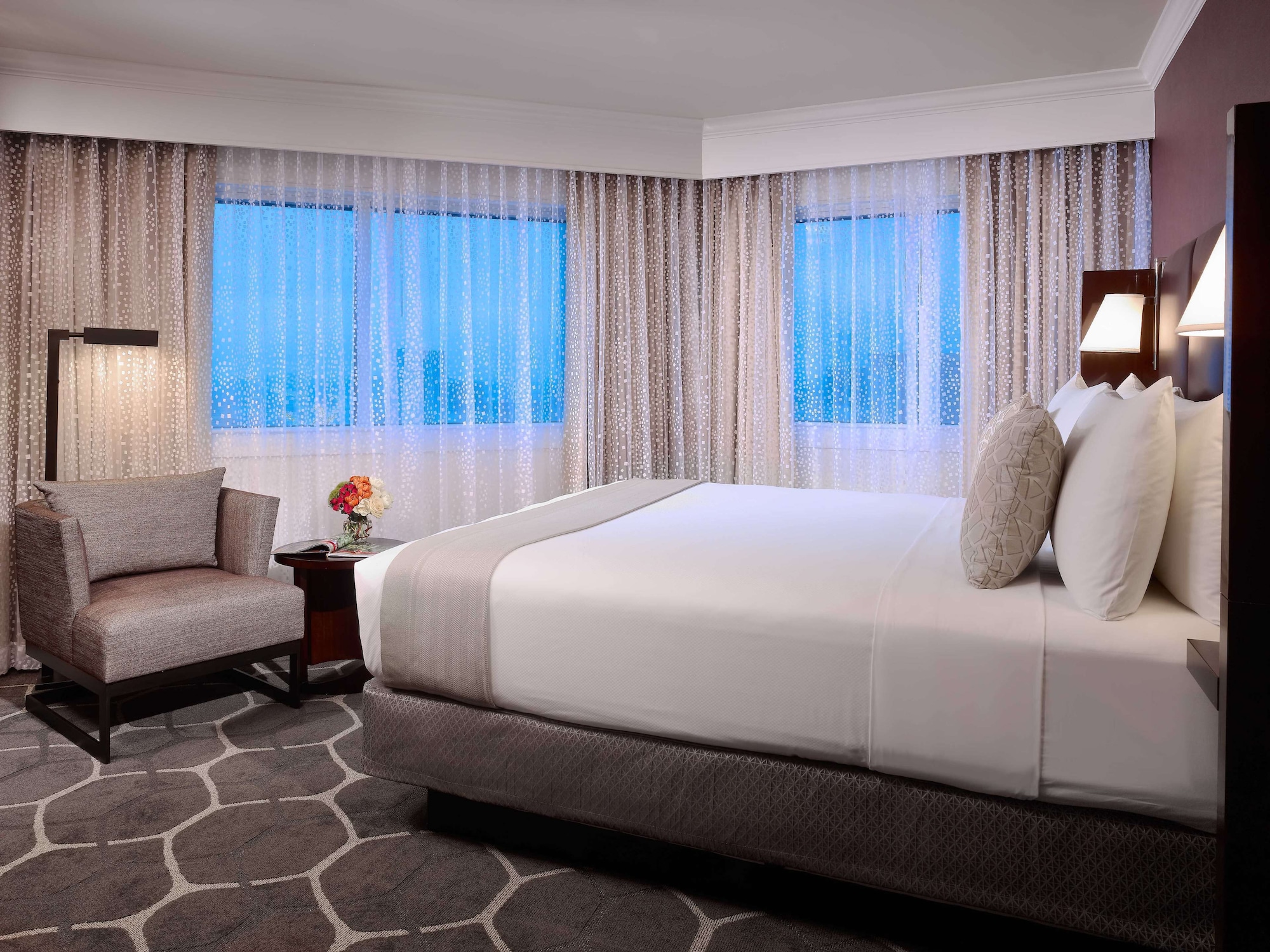 SUITE, QUEEN BED, BATHTUB, ACCESSIBLE