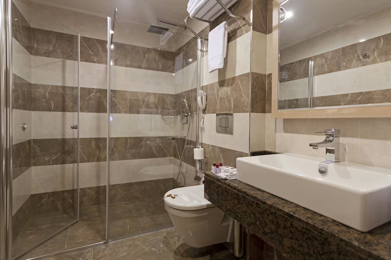 Xperia Saray Beach 62/67