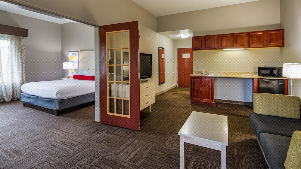 Best Western Auburndale Inn & Suites 12/42