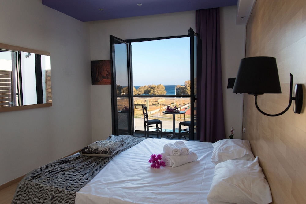 Gennadi Seaside Resort 32/77