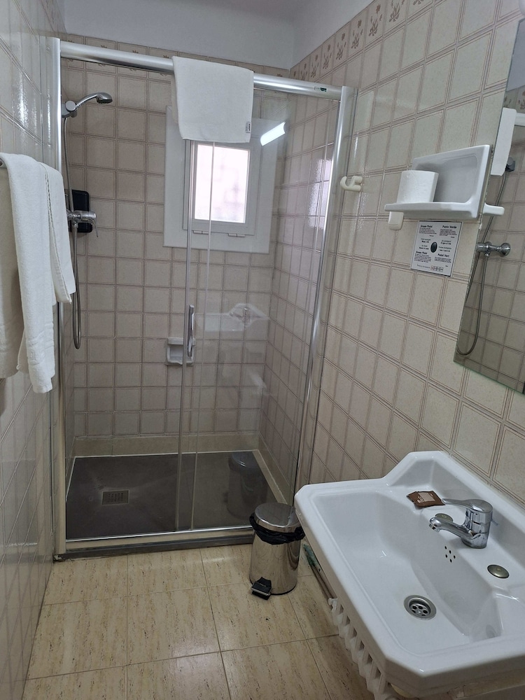 Hotel 139 63/63