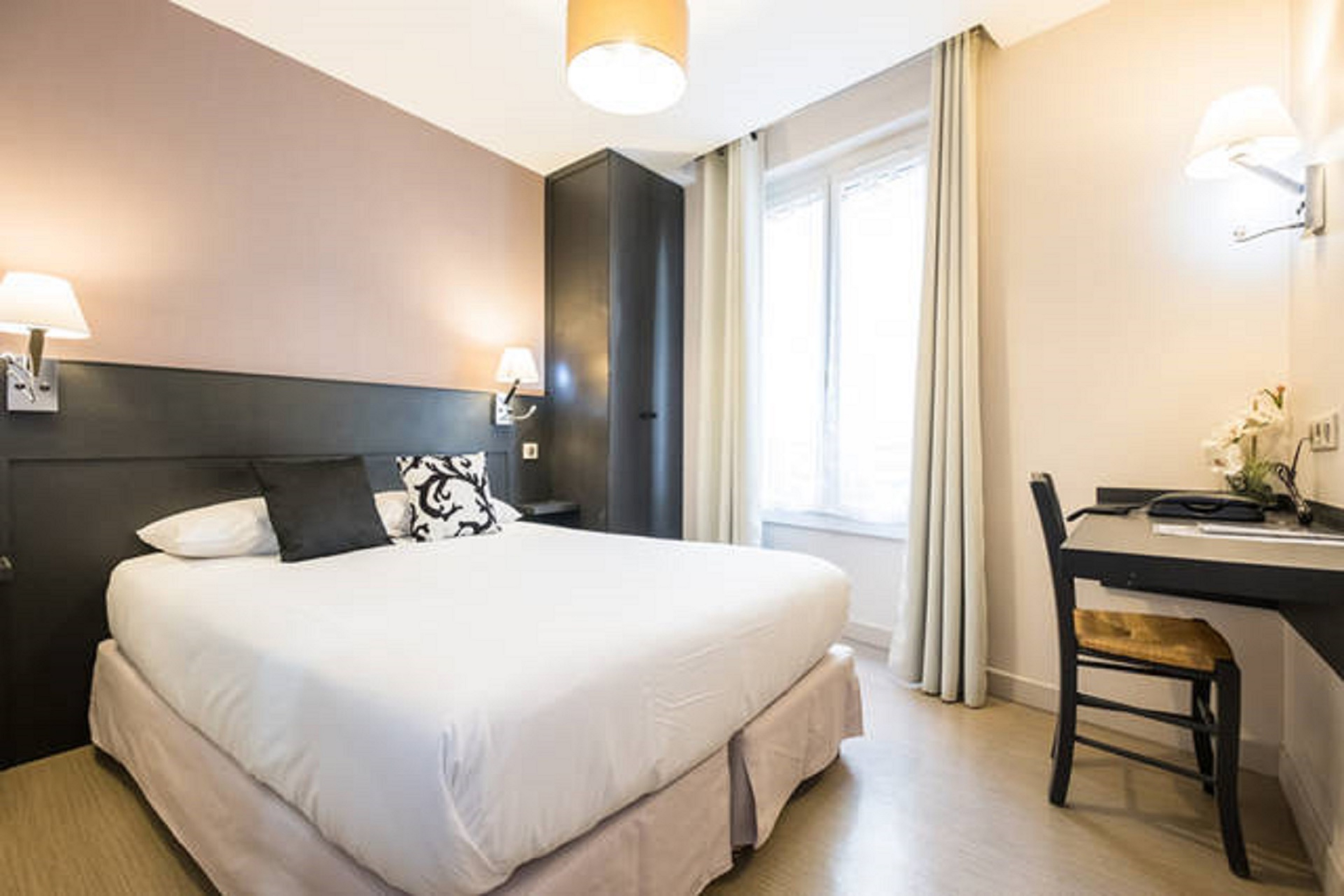Private, Double Bed، HOTEL BONSEJOUR MONTMARTRE 3/5