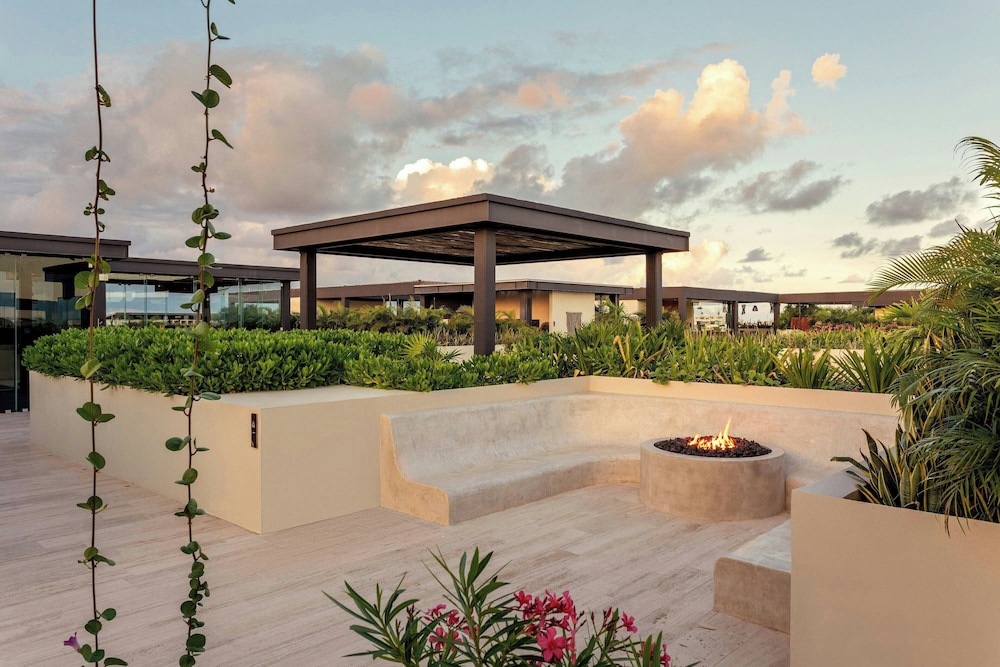 Bloom Tulum Apartments by Marriott 90/94