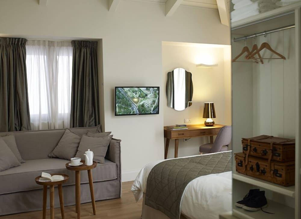 MARPESSA SMART LUXURY HOTEL 56/74