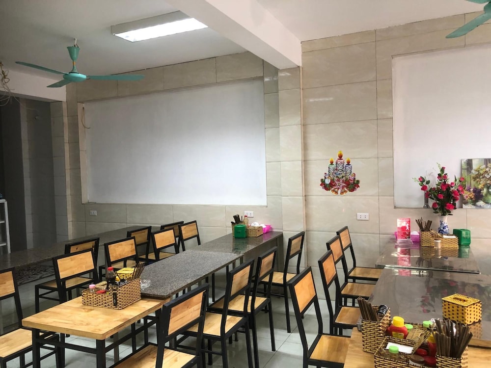 Noi Bai Airport Hotel 57/59