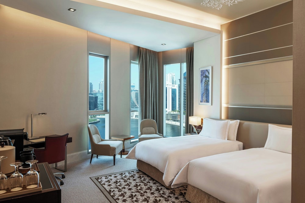 Deluxe, Twin Beds, Bay View