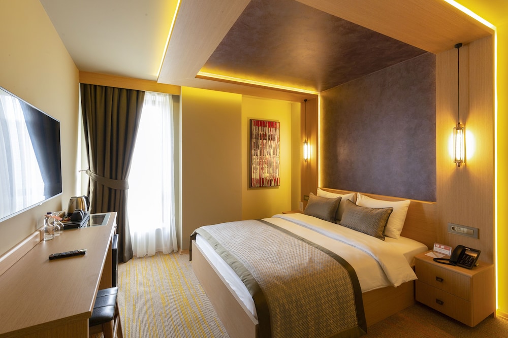 Avec Hotel 24/58