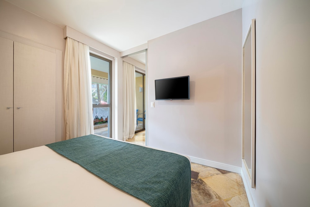 Suites Beach Park Resort 12/43