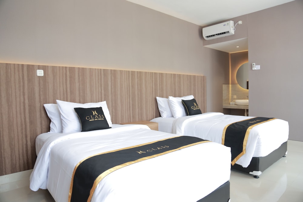 CLASS Premium Guest House 16/35