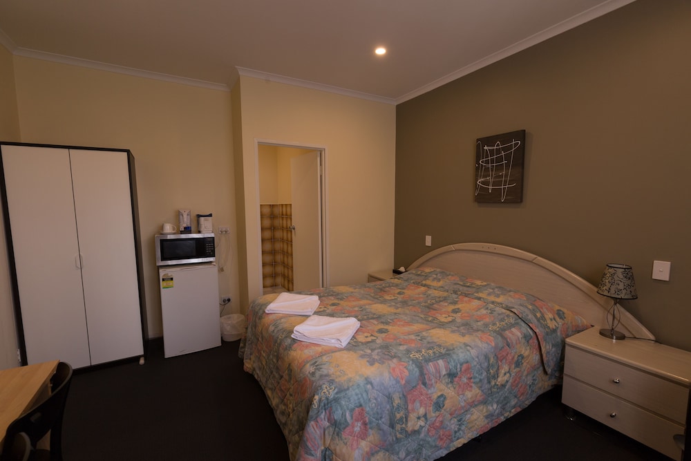 CHADSTONE EXECUTIVE MOTEL 7/19