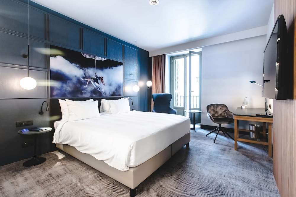 RADISSON BLU MADRID PRADO 24/74
