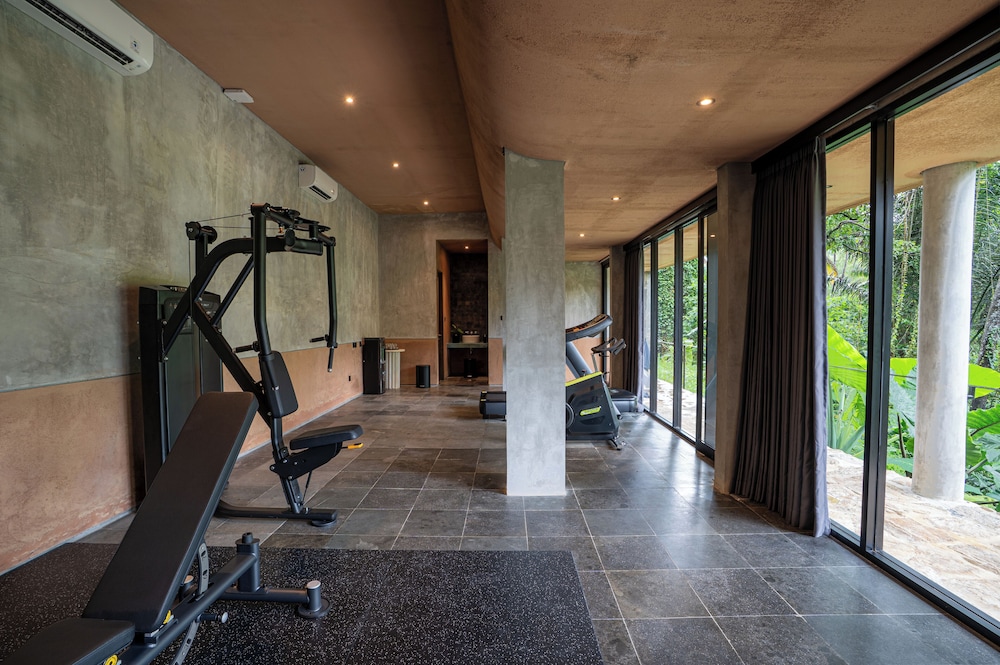 Amora Ubud Boutique Villas 30/48